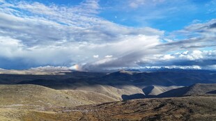 壮丽山谷云海景观