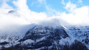 雪山美景