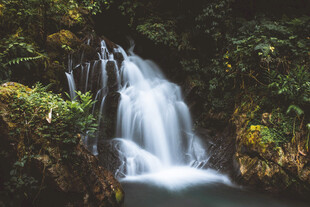 瀑布美景