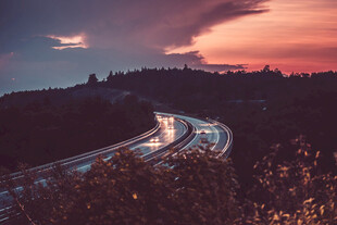 蜿蜒公路