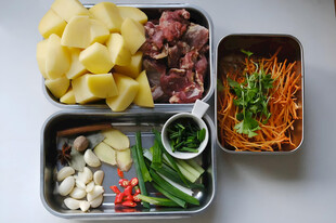 土豆烧牛肉食材