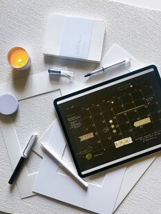 科技风桌面办公场景展示