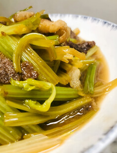 芹菜炒肉丝