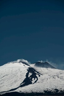 雪山壮丽景致