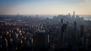 城市天际线全景俯瞰