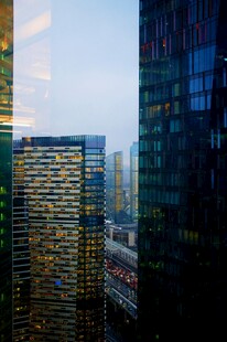 都市高楼夜景
