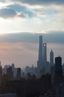 上海城市天际线黄昏美景