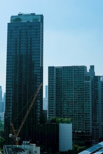 城市高楼景象