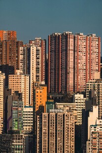 高楼林立的城市景观