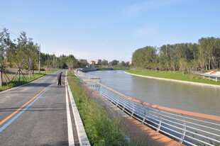 河畔骑行道景观