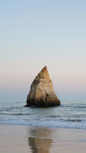 海边孤岩