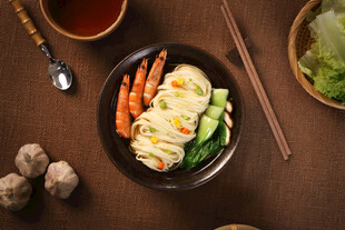 鲜虾青菜面