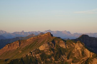 壮丽山景
