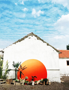 夕阳下的乡村小屋