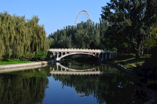  龙潭中湖风景  