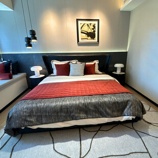 现代简约风格卧室床铺展示