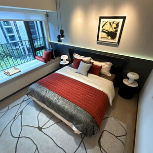 现代简约风卧室温馨一角