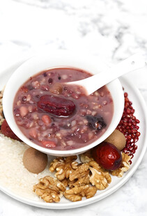 坚果赤豆粥