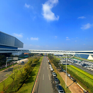 机场周边道路及建筑景观