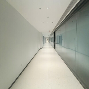 现代简约风格的办公走廊