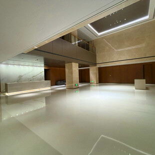 现代简约风格空旷室内空间