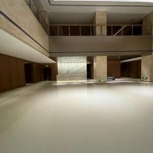 现代空旷室内建筑空间