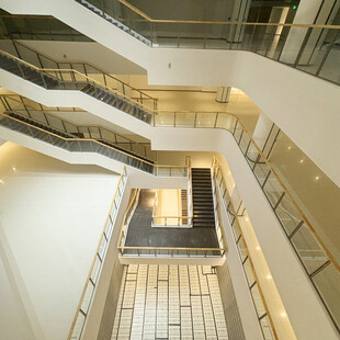 现代多层建筑内部空间景观