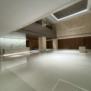 现代简约风格空旷室内空间