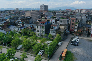 俯瞰城市居民区景象