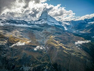壮丽雪山风景