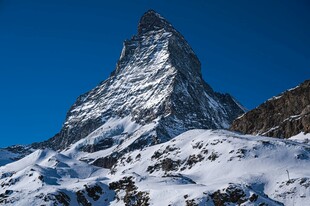 马特洪峰雪景
