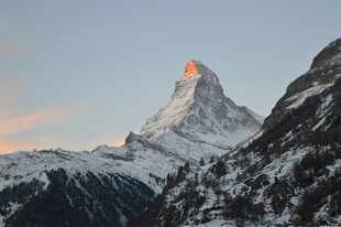 马特洪峰雪景