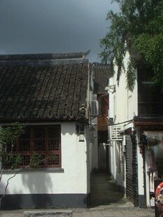 江南小巷古朴民居景象