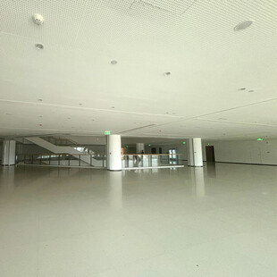 空旷室内空间场景展示