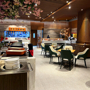 现代风格餐厅内部场景