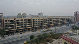 城市中大型多层建筑景观