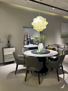 现代简约风餐厅优雅场景