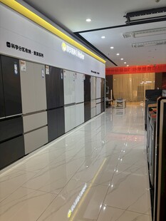 宽敞明亮的现代化走廊