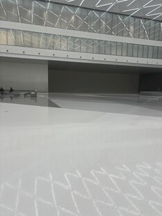 空旷室内空间场景