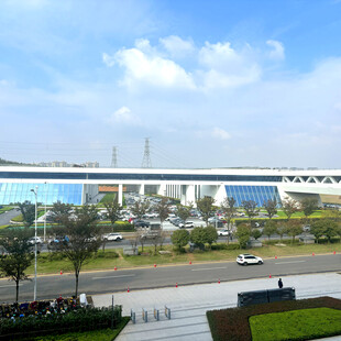 现代化大型建筑外观景观