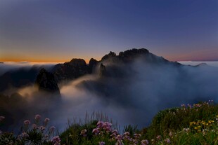 山间云海日出美景