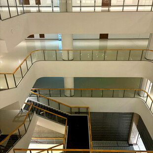 现代多层建筑内部空间景观