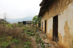 破旧乡村老屋岁月痕迹