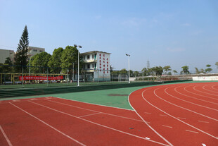 校园红色塑胶跑道运动场