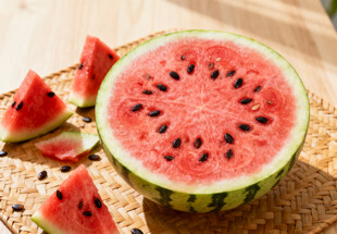 切开的红瓤西瓜