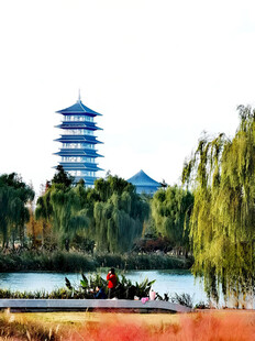 湖畔宝塔