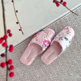 刺绣拖鞋