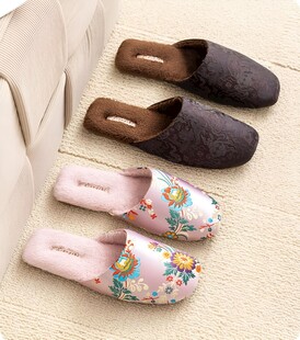 刺绣拖鞋