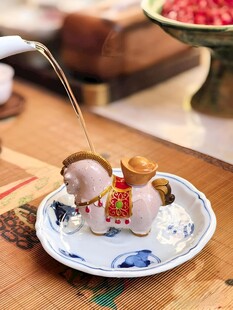马驹摆件