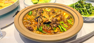 砂锅鸭煲